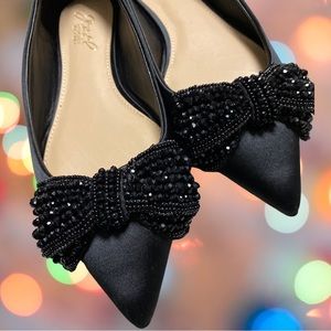 Jewel Badgley Mischka Zanna Flats - size 6.5 - Beaded Bow - Black